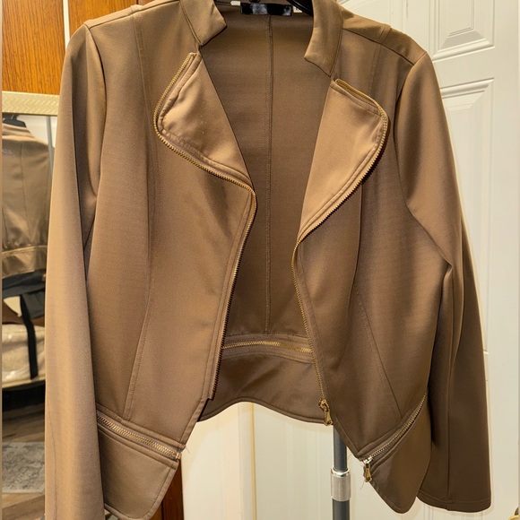 BLAZER BUNDLE SIZE LARGE - Picture 4 of 7